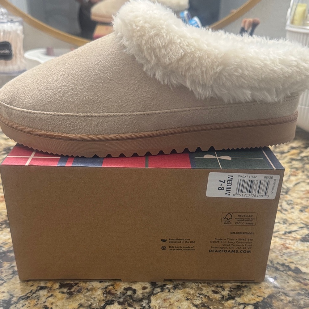 Dearfoams Women's Tan Slippers with Cream Lining